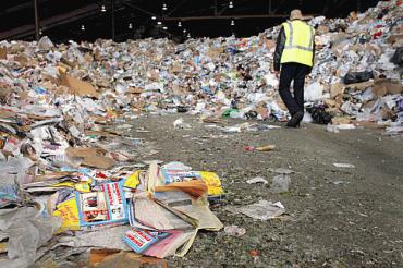 photo-yellow_pages_in_dump