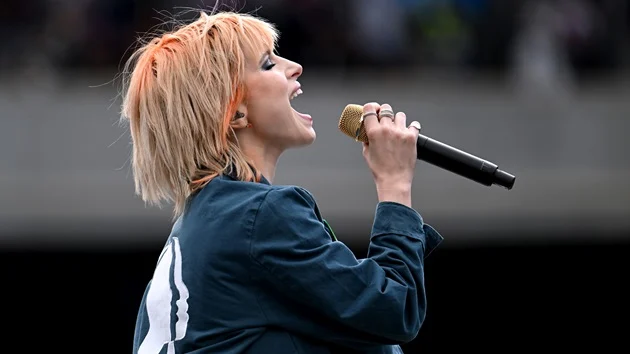 Hayley Williams removes surprise songs from website