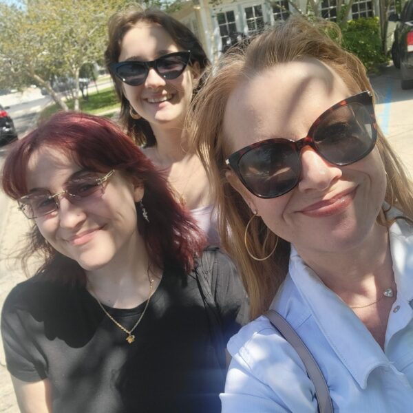 FLASHBACK: AFTER THE SHOW PODCAST: Moms Do It Better?