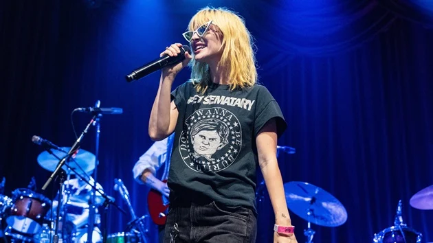 Hayley Williams & David Byrne collaborating on new song for Netflix’s ﻿’The Twits﻿’ film