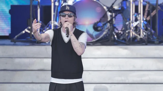 Cage the Elephant covers Sabbath’s ‘Changes’ at Lolla; ‘Paranoid’ played during UK’s Changing of the Guard