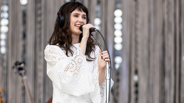 Clairo signs new record deal with Atlantic