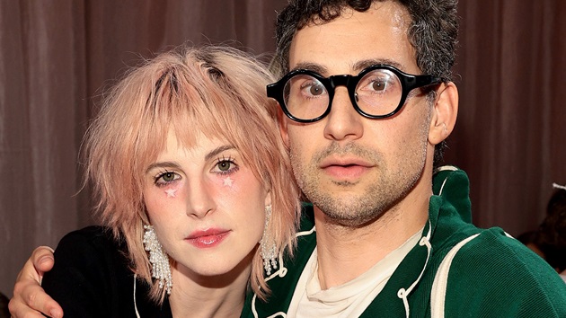 Hayley Williams & Jack Antonoff taking part in live ‘Rolling Stone’ Musicians on Musicians event