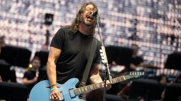 Foo Fighters play first show with new drummer Ilan Rubin