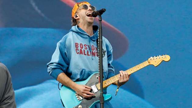 All Time Low cut concert short due to Alex Gaskarth vocal issues