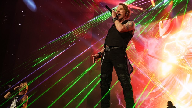 Guns N’ Roses address Axl Rose mic throw at Argentina concert