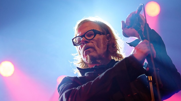 Hear late Mark Lanegan sing with Chrissie Hynde on new ﻿’Duets Special’﻿ album