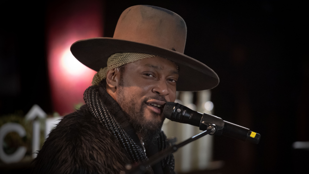 Lauryn Hill, Beyoncé and Justin Timberlake pay homage to D’Angelo