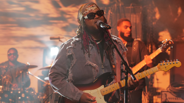 Leon Thomas recruits Issa Rae for teaser to upcoming ‘Pholks’ EP