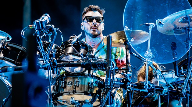 Watch 30StM’s Shannon Leto play Alter Bridge song after hearing it for first time