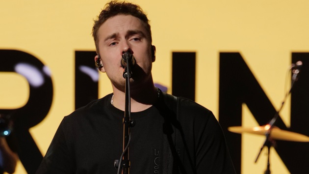 Sam Fender donates Mercury Prize winnings to UK grassroots venues