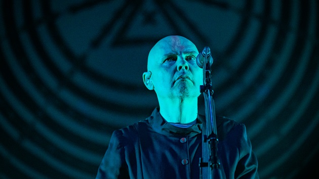 Billy Corgan, Chad Smith, Luke Spiller playing David Bowie tribute concerts