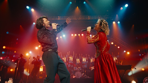 Neil Diamond gives ‘Song Sung Blue’ star Hugh Jackman a special gift