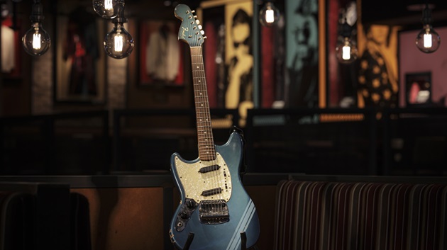 Kurt Cobain’s guitar from Nirvana’s ‘Teen Spirit’ video going back to auction