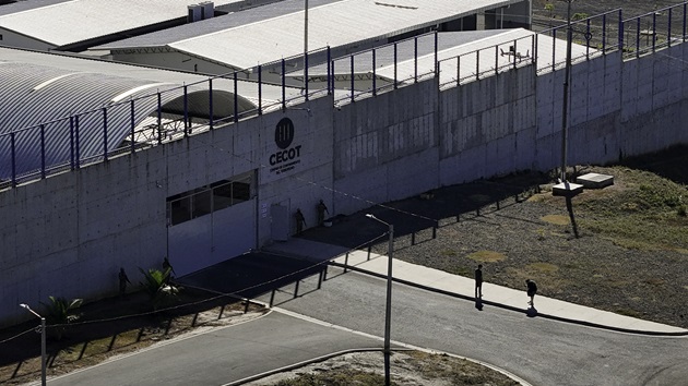 Judge orders Trump administration to facilitate return of Venezuelans deported to El Salvador