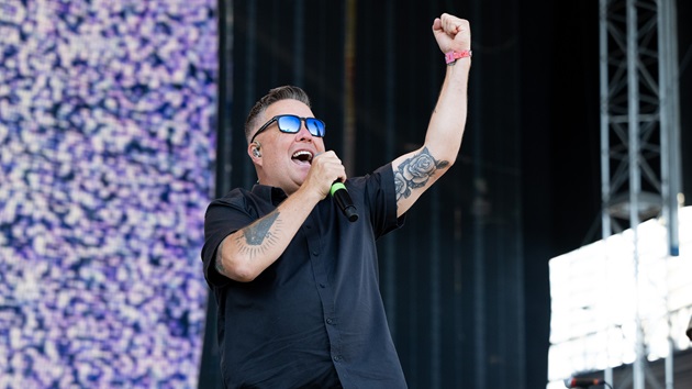 Dropkick Murphys announce Minneapolis show in tribute to Alex Pretti and Renee Good