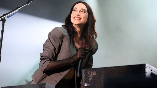 St. Vincent to perform at Willie Nelson’s 2026 Luck Reunion festival