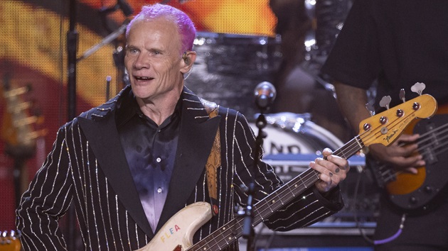 Hear RHCP’s Flea cover Frank Ocean’s ‘Thinkin Bout You’