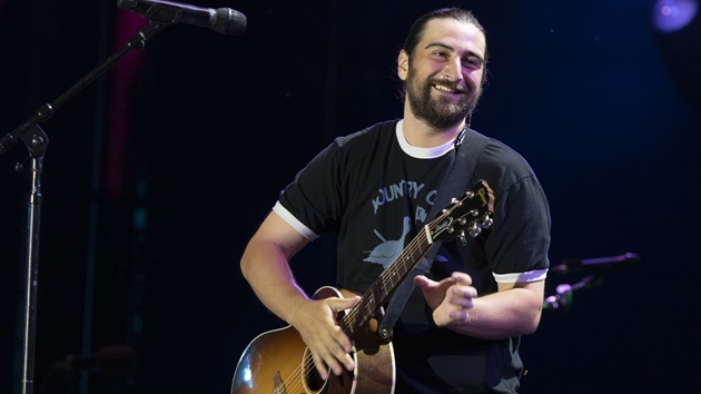 Noah Kahan earns highest-charting Hot 100 hit with ‘The Great Divide’