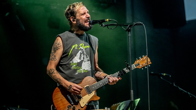 Band of Horses announces tour with Dinosaur Jr.