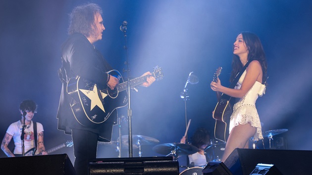 Robert Smith says he spent time in the studio with Olivia Rodrigo