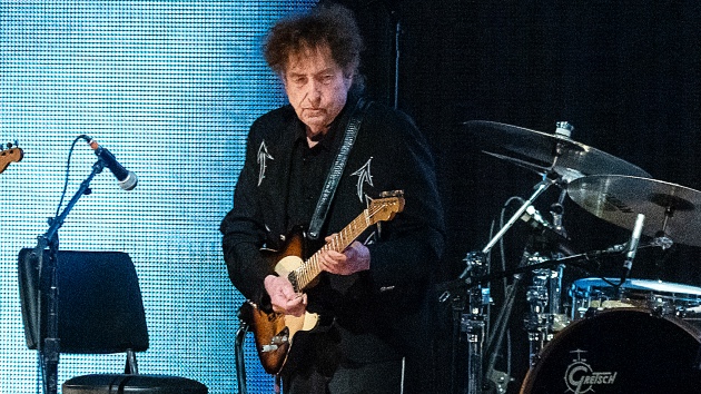 Bob Dylan extends Rough and Rowdy Ways tour