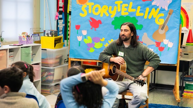 Watch Noah Kahan rewrite his new song with group of 7-year-olds in ‘Celebrity Substitute’