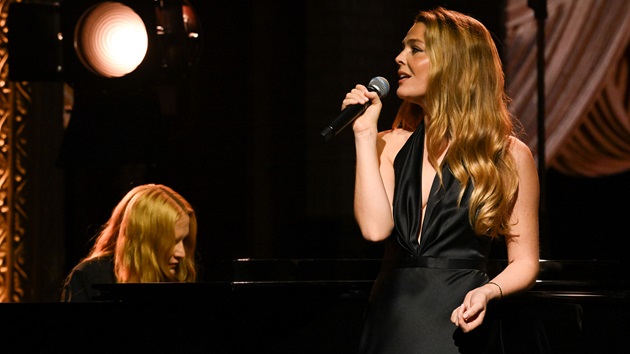 Maggie Rogers celebrates 10th anniversary of ‘Alaska’ with ‘﻿Colbert’ ﻿performance