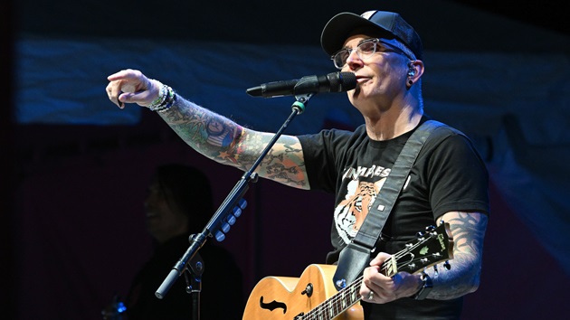 Everclear announces Lucky 7 US tour featuring fan-voted set list