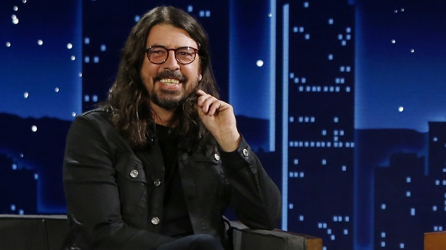 Learn to Fry (wings): Foo Fighters to appear on ﻿’Hot Ones Versus’