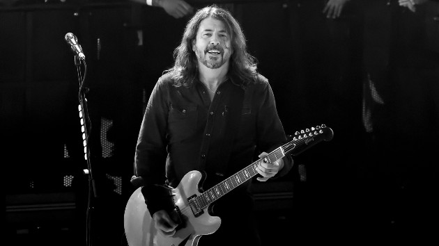 Dave Grohl joins Sepultura onstage in LA