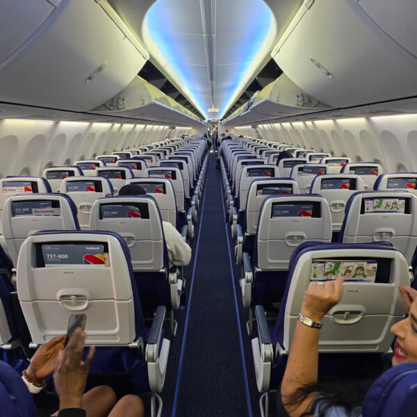 How to use an Airplane Lavatory – WEEKEND SHOW PODCAST 6/5
