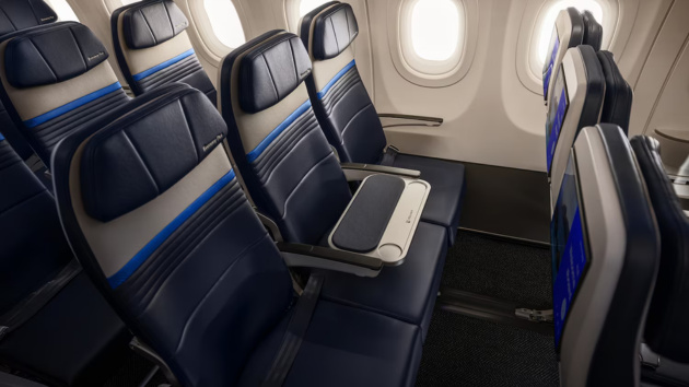 United to offer blocked middle seat option in Economy Plus