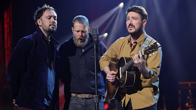 Mumford & Sons premiere ‘Here’ video starring Paul Dano, Shailene Woodley and Oscar Isaac