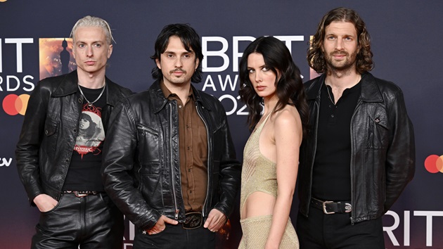 Wolf Alice covers Nirvana’s ‘Smells Like Teen Spirit’ at London show