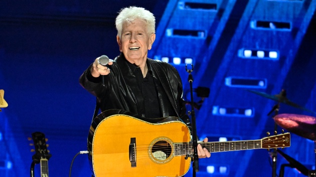Graham Nash cancels Virginia concert in solidarity with striking workers