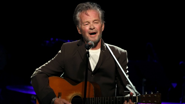 John Mellencamp breaks out the hits, brings back some classics at tour rehearsal
