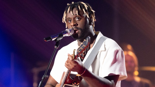 Myles Smith talks opening for Ed Sheeran while also doing his own shows: ‘I love both experiences’