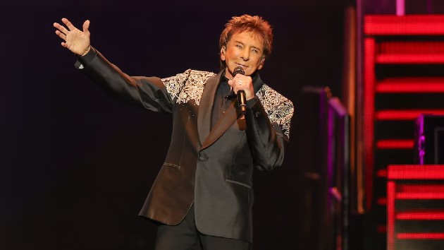 Barry Manilow unexpectedly postpones final Kentucky concert